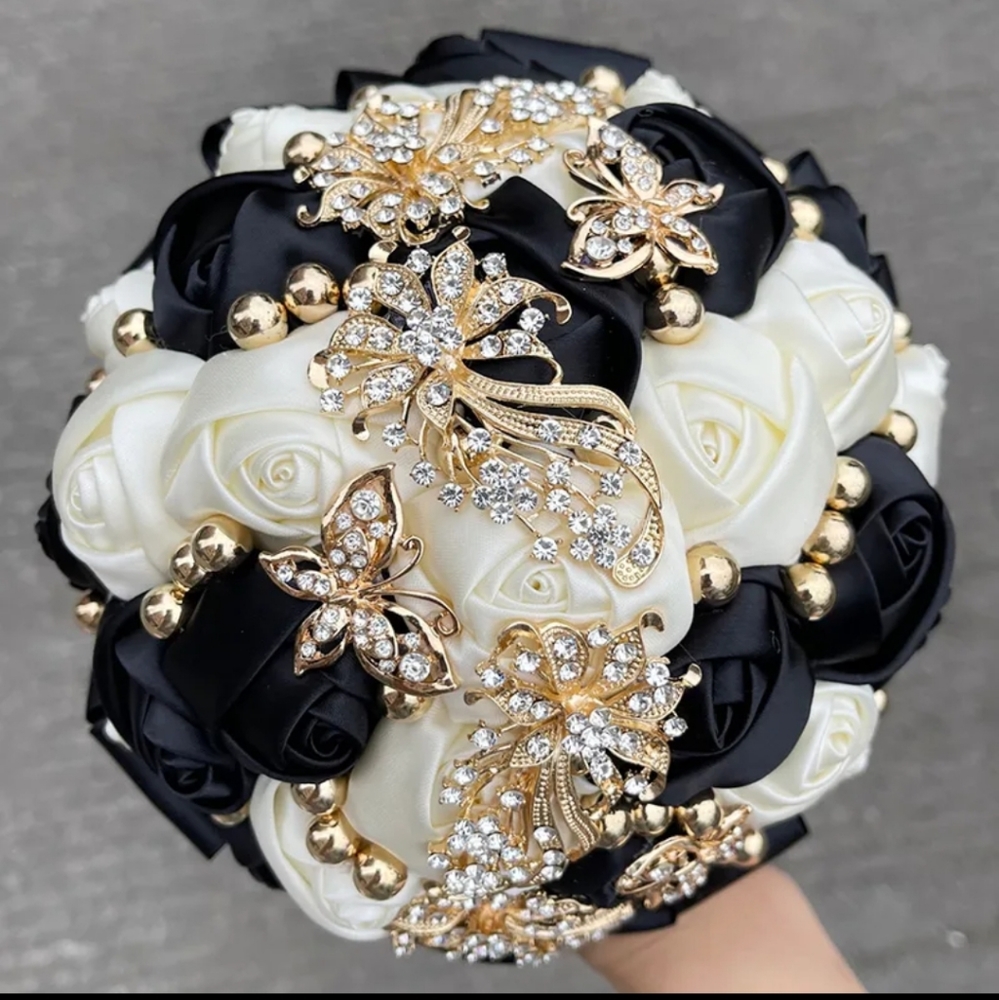 18cm Gold/Ivory/Black bridal bouquet